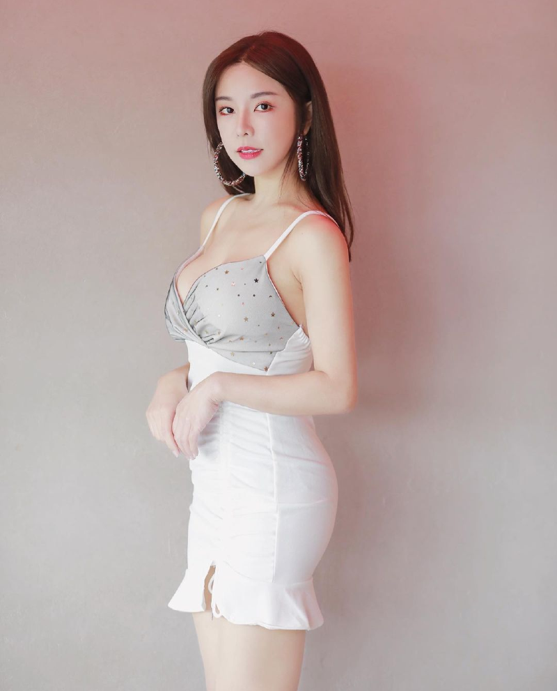 허